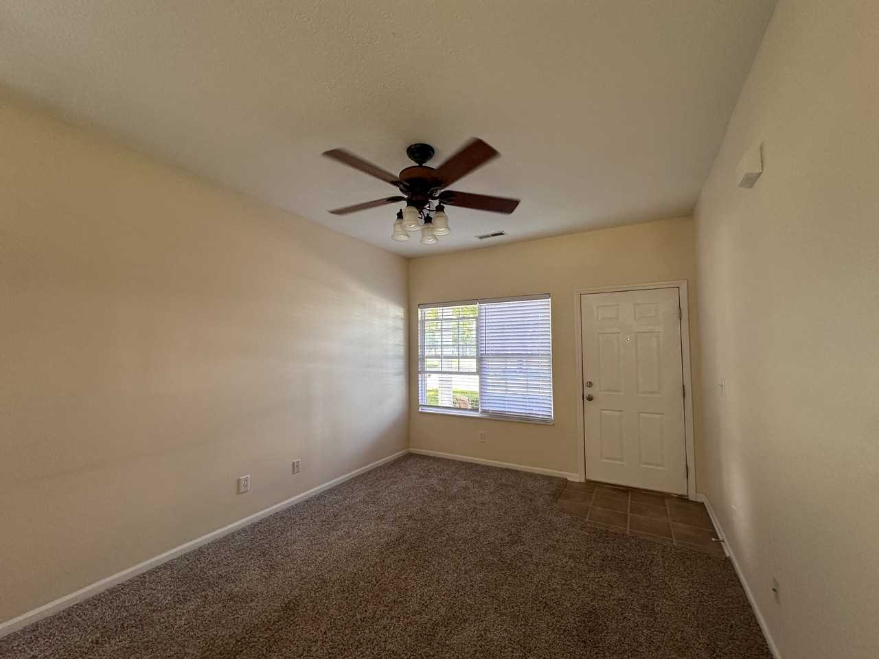 528 Fullers Cir #528 - Photo 3 of 21