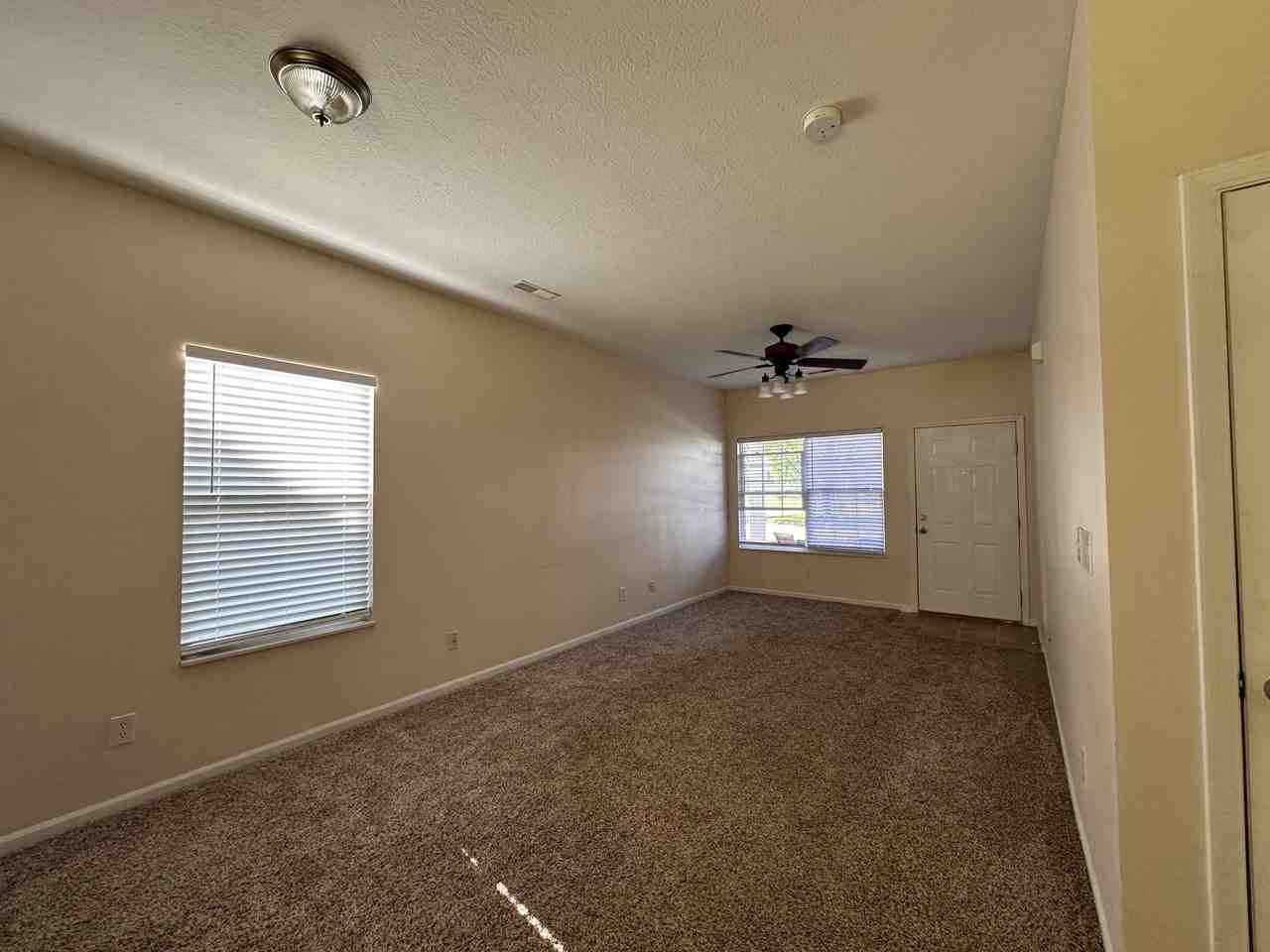 528 Fullers Cir #528 - Photo 4 of 21