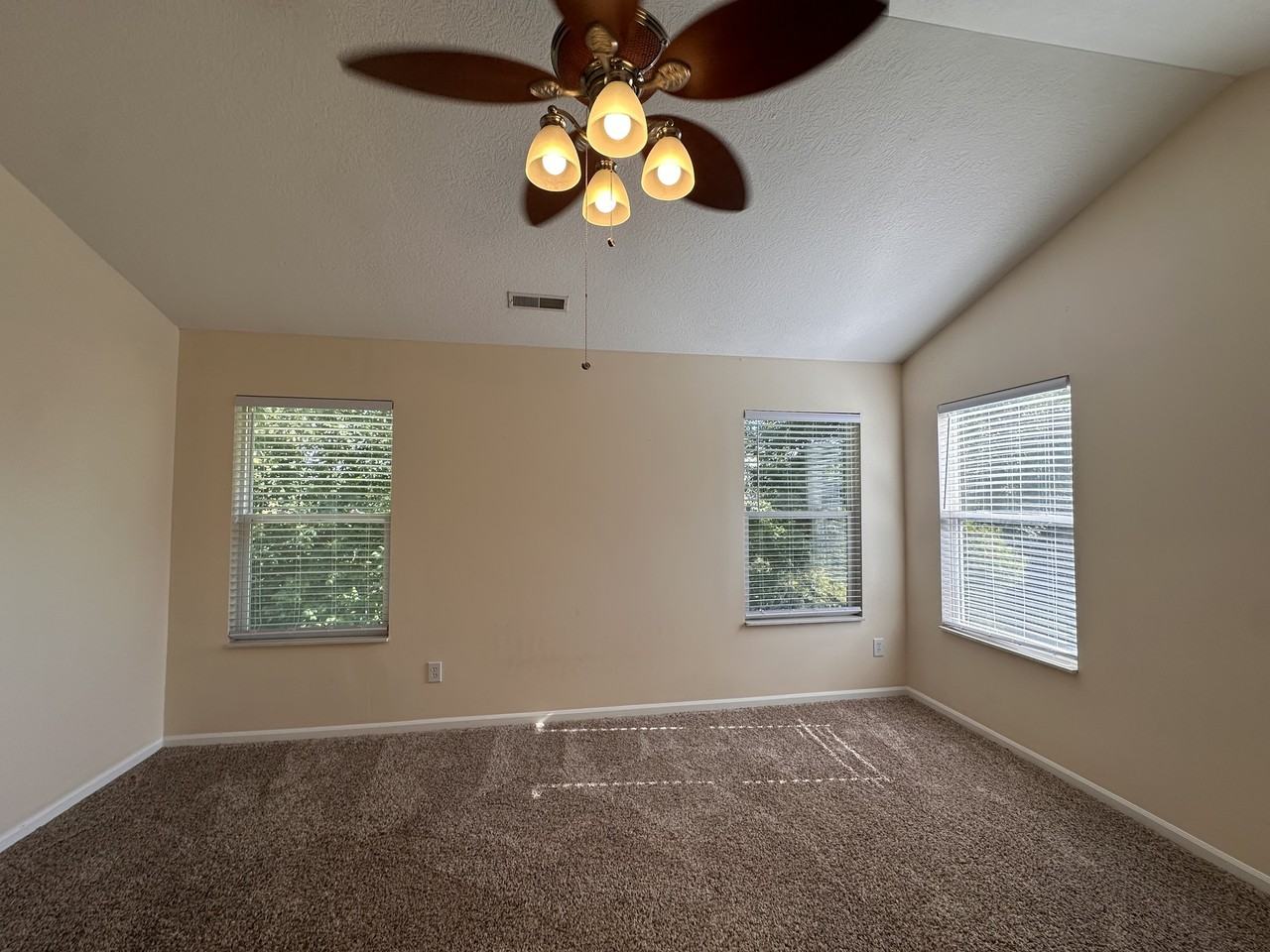 528 Fullers Cir #528 - Photo 5 of 21