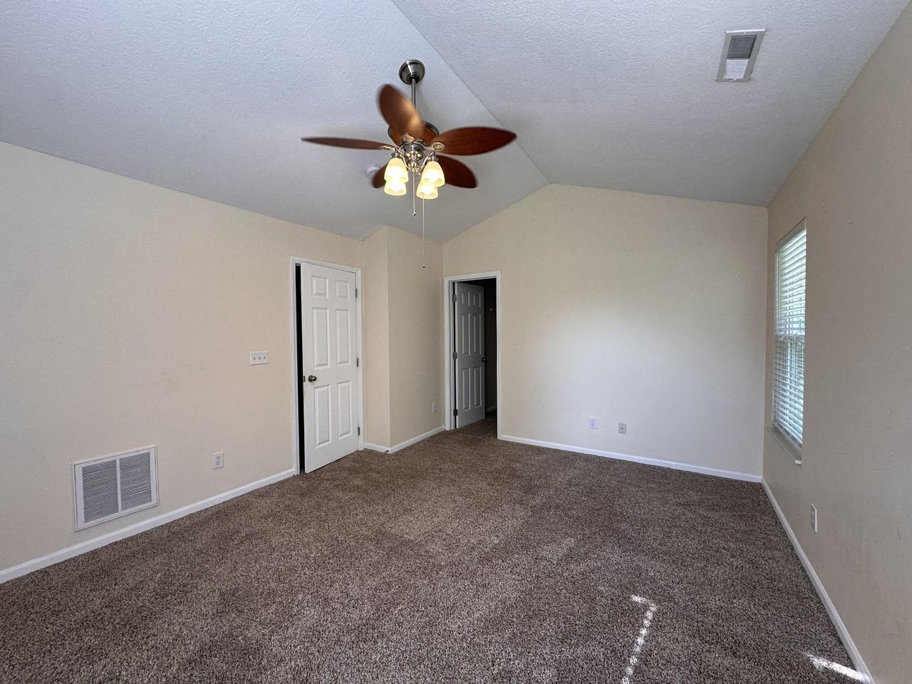 528 Fullers Cir #528 - Photo 6 of 21