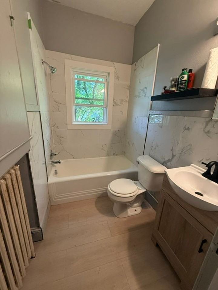 1533 N Ocoee St - Photo 7 of 11