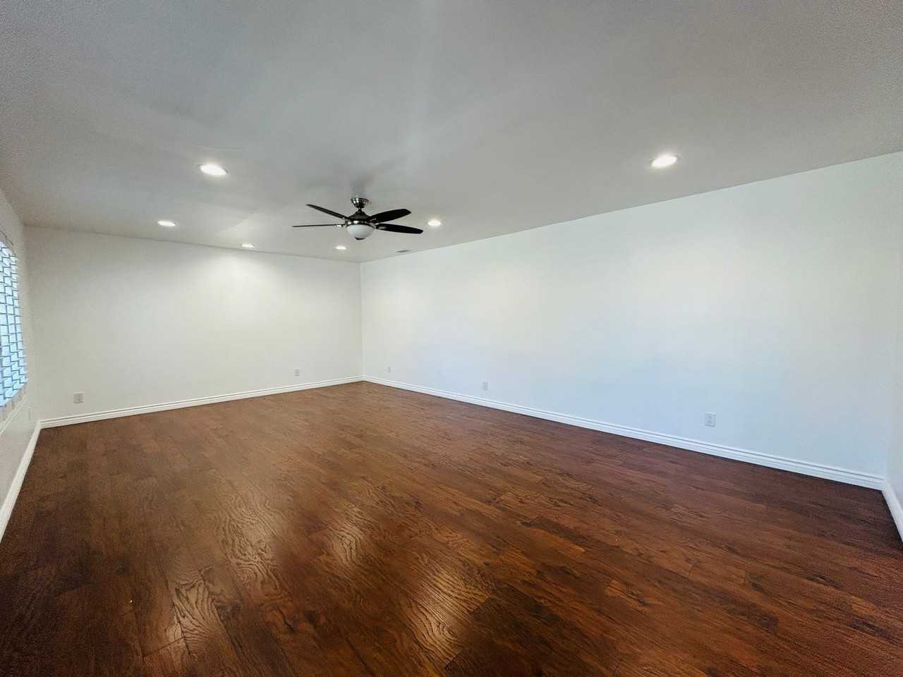 5320 S Holt Ave - Photo 7 of 36