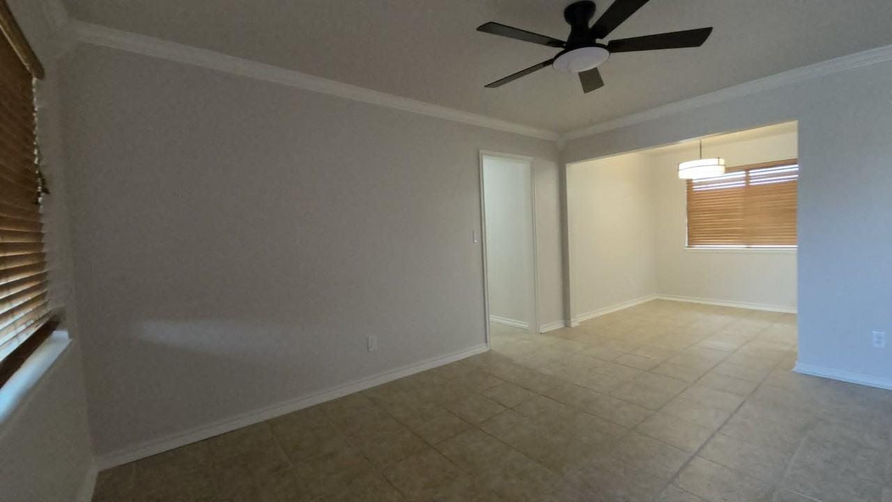 720 Sw 1st St #1 - Photo 6 of 29