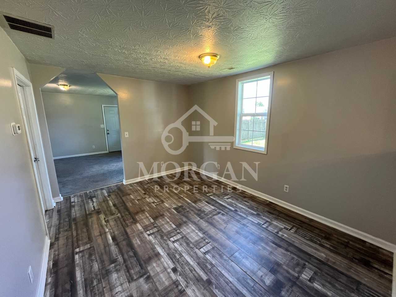 1112 E 8th St #1 - Photo 3 of 10