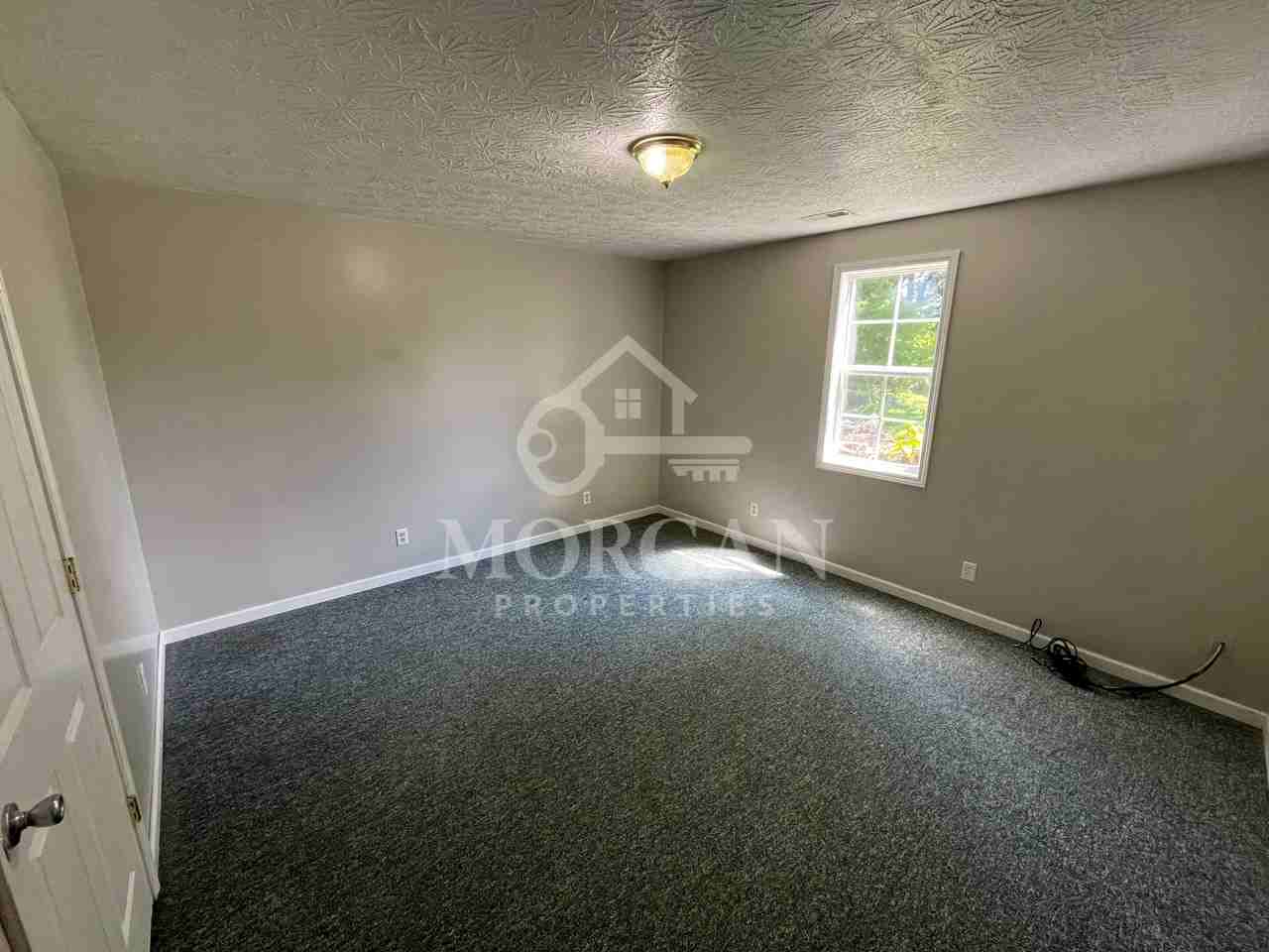 1112 E 8th St #1 - Photo 6 of 10