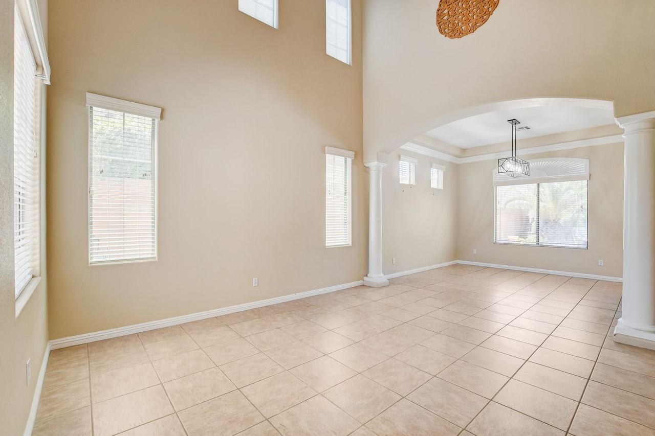 8917 Reindeer Lake St - Photo 7 of 50