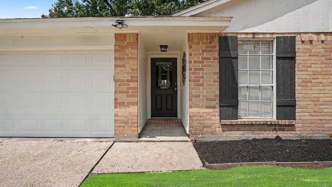 4927 Tealgate Dr - Photo 4 of 21