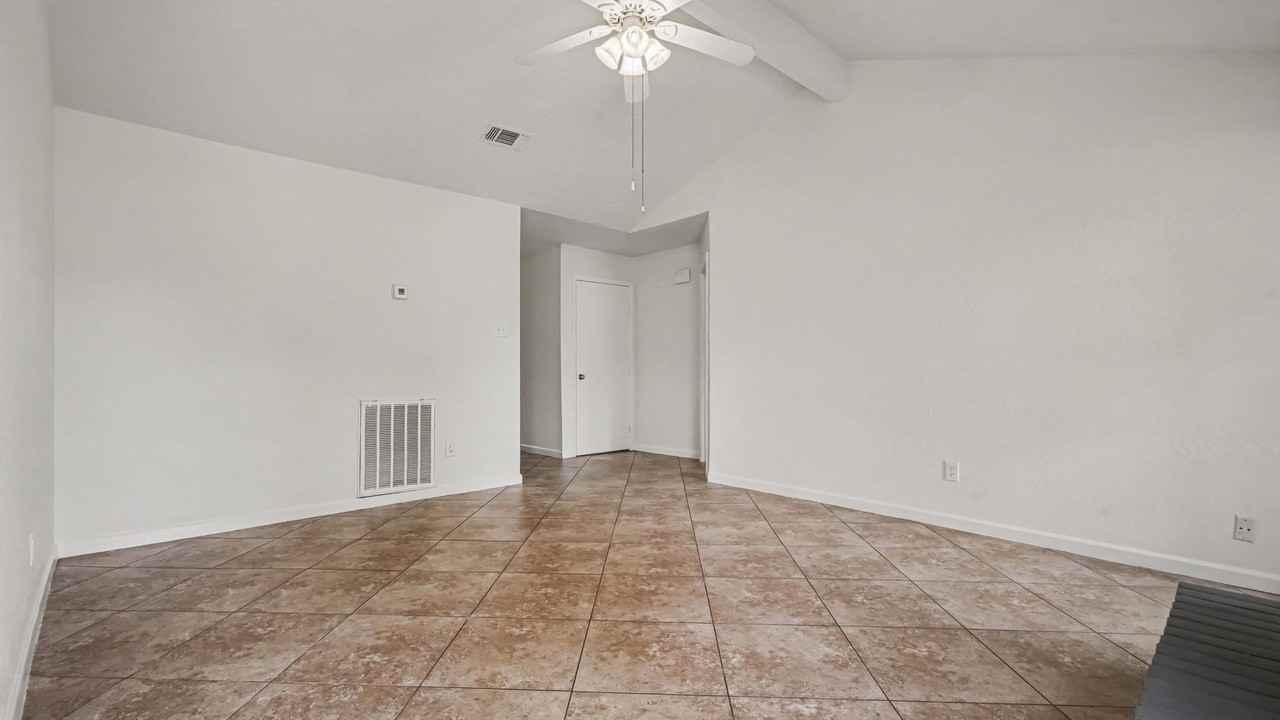 4927 Tealgate Dr - Photo 6 of 21