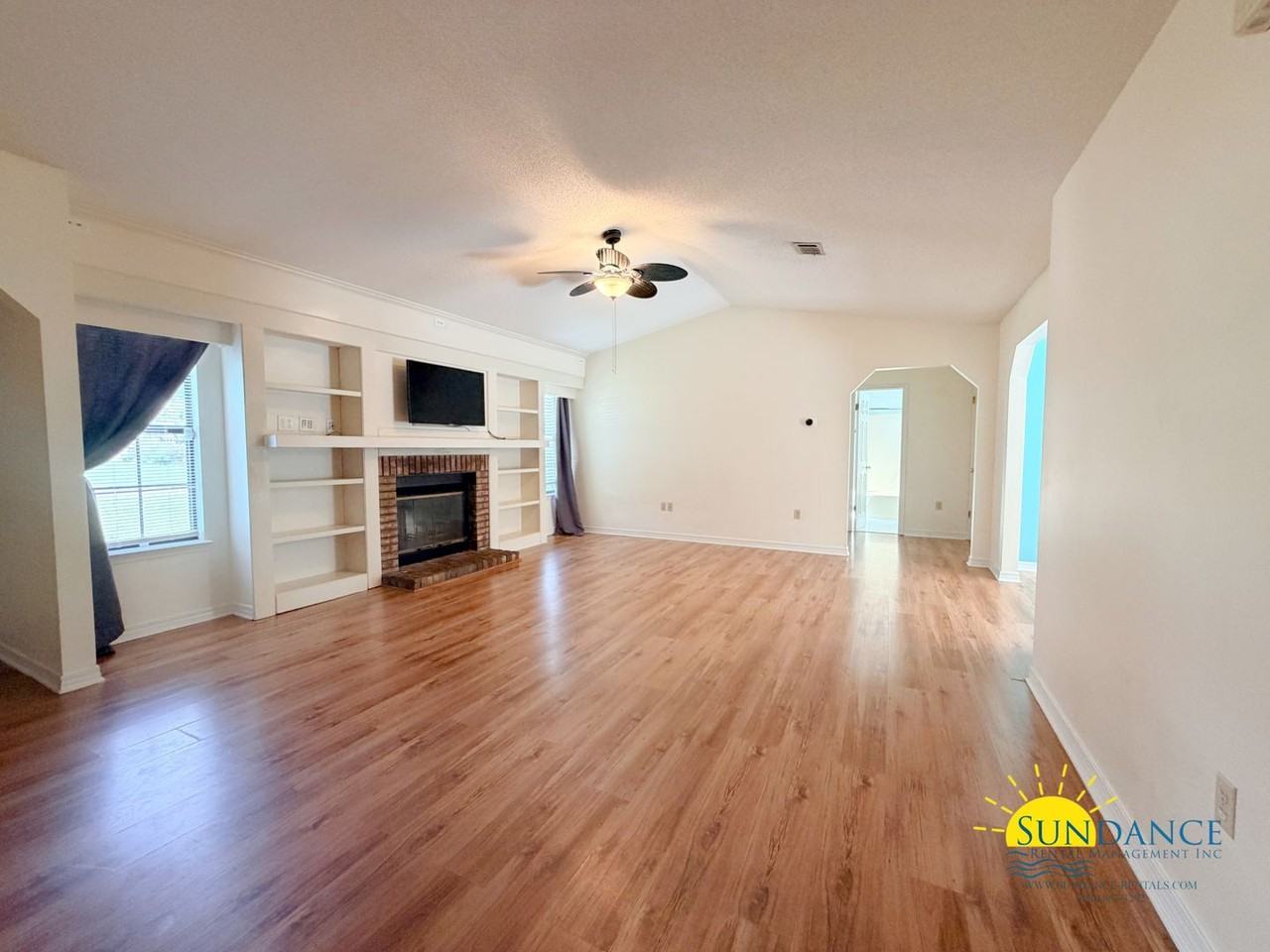 1151 Rhonda Dr - Photo 3 of 25