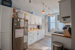2436 S Wentworth Ave - Photo 1 of 1