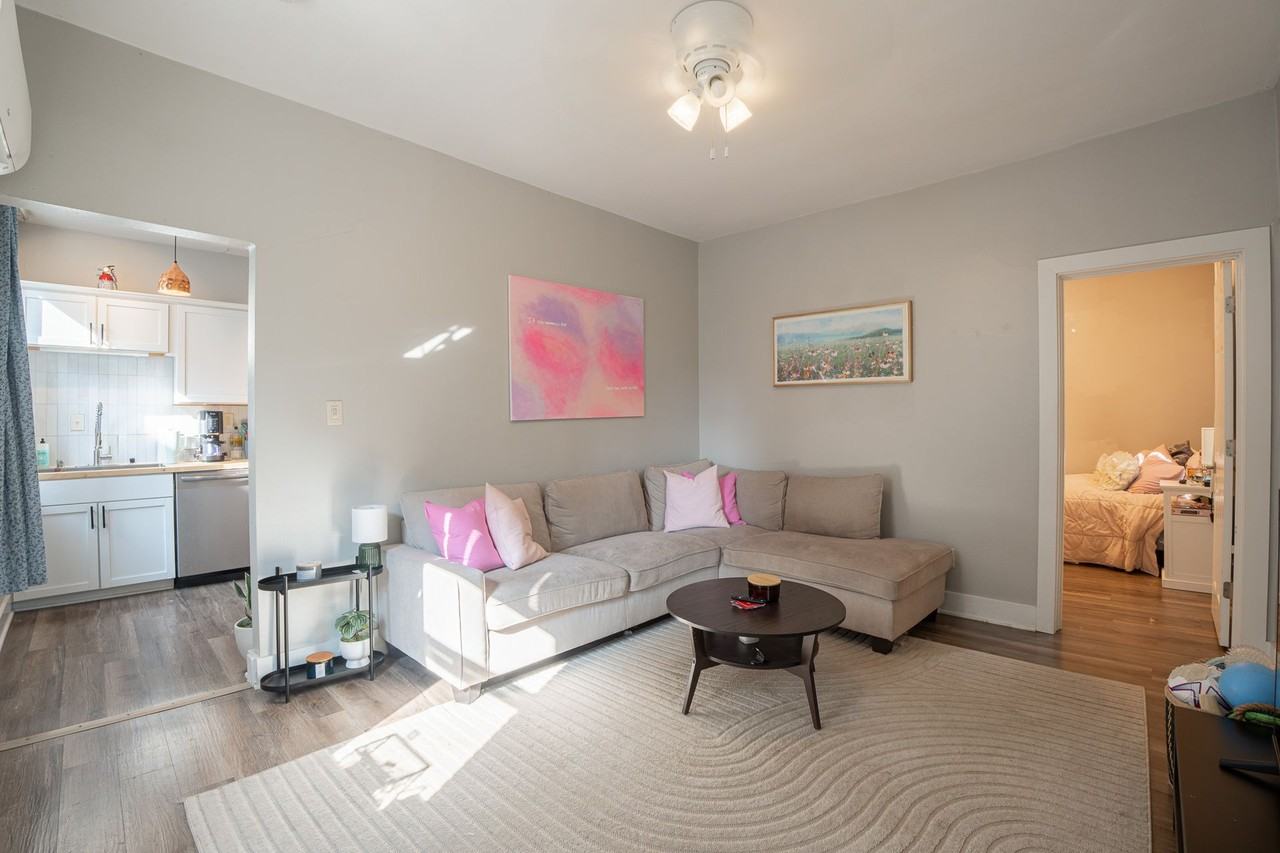 2436 S Wentworth Ave - Photo 3 of 19