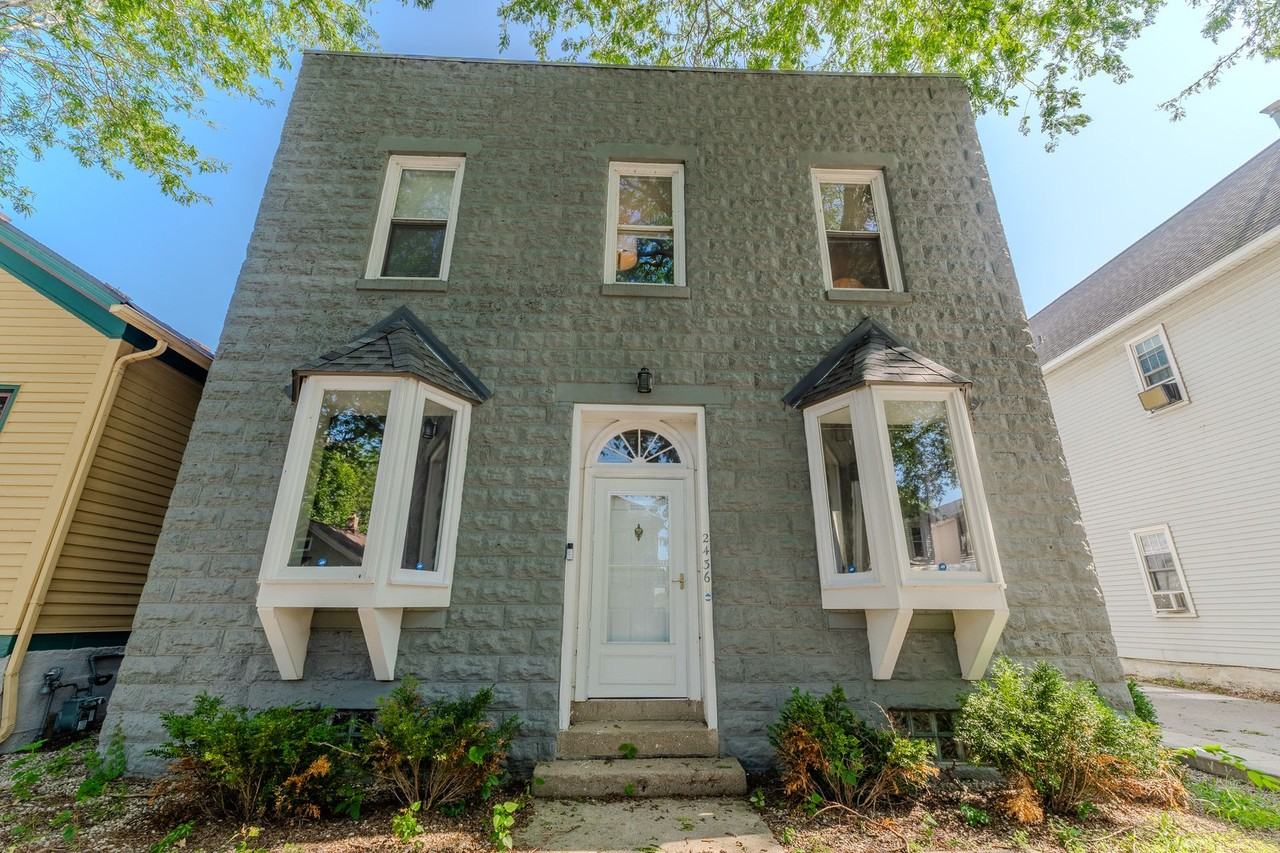 2436 S Wentworth Ave - Photo 7 of 19
