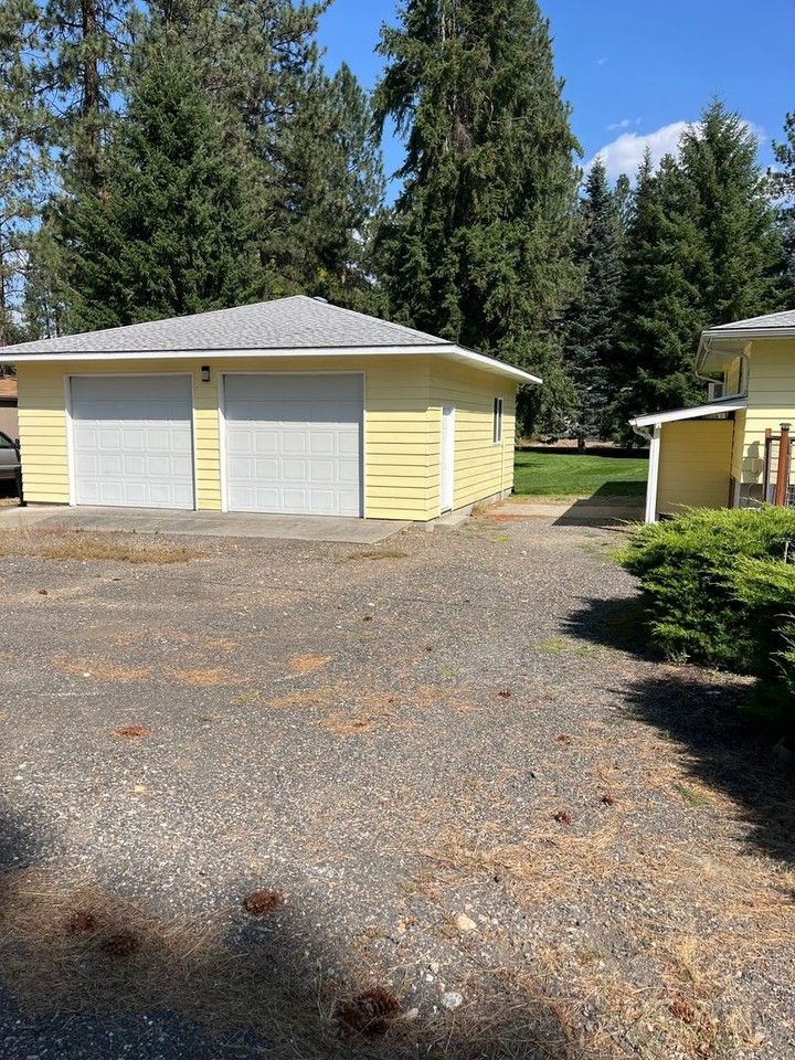 17704 N Hilltop Rd - Photo 3 of 20