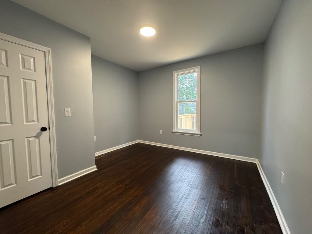 752 Park St #1 - Photo 4 of 8