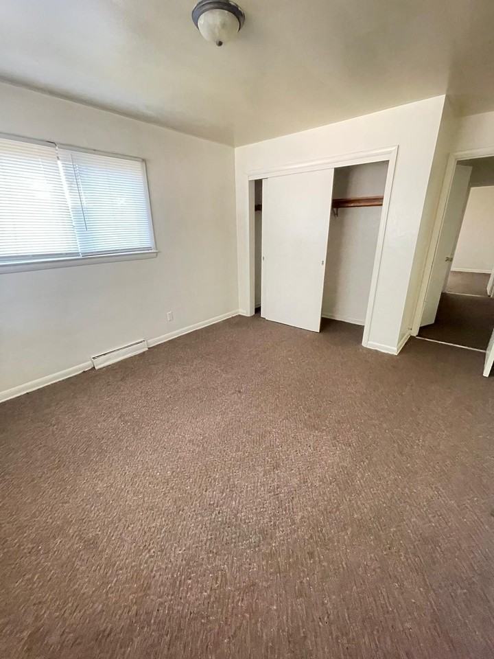 6426 N 87th St #3 - Photo 5 of 7