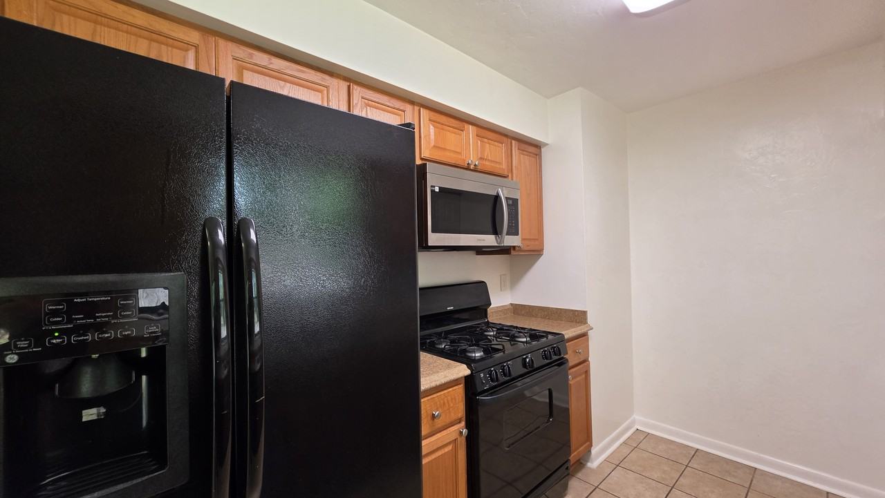 4344 Nw 25th Ter #1 - Photo 6 of 19