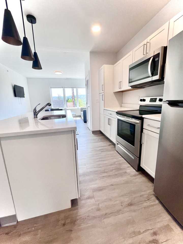 202 Linden AvenueUnit 103 #103 - Photo 5 of 8