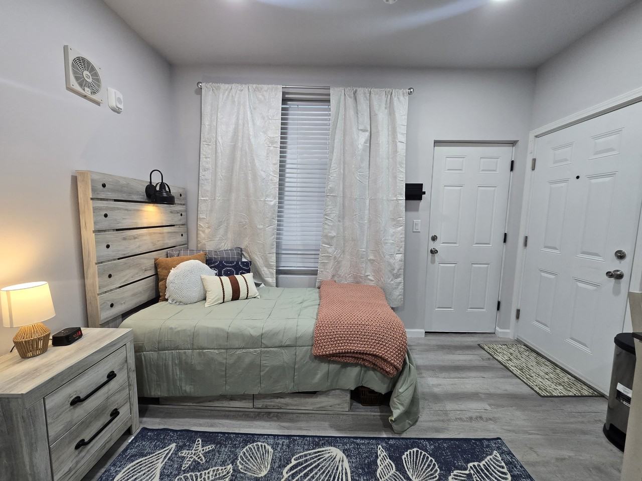 805 Mechanic St #C - Photo 2 of 9