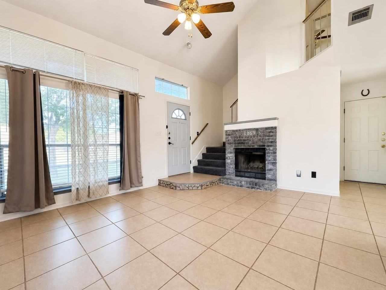 2404 Magnum Cir - Photo 2 of 14