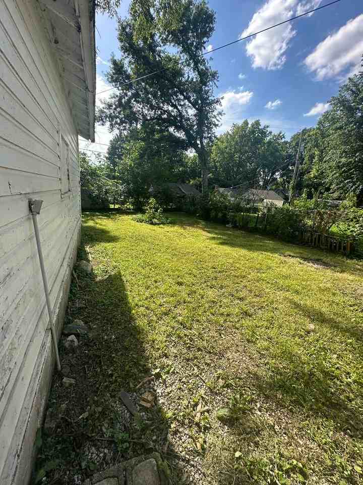 1428 S Willow Ave - Photo 4 of 21