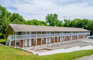 $645 "Summer Special" with internet, water, and trash included. - Photo 1 of 1