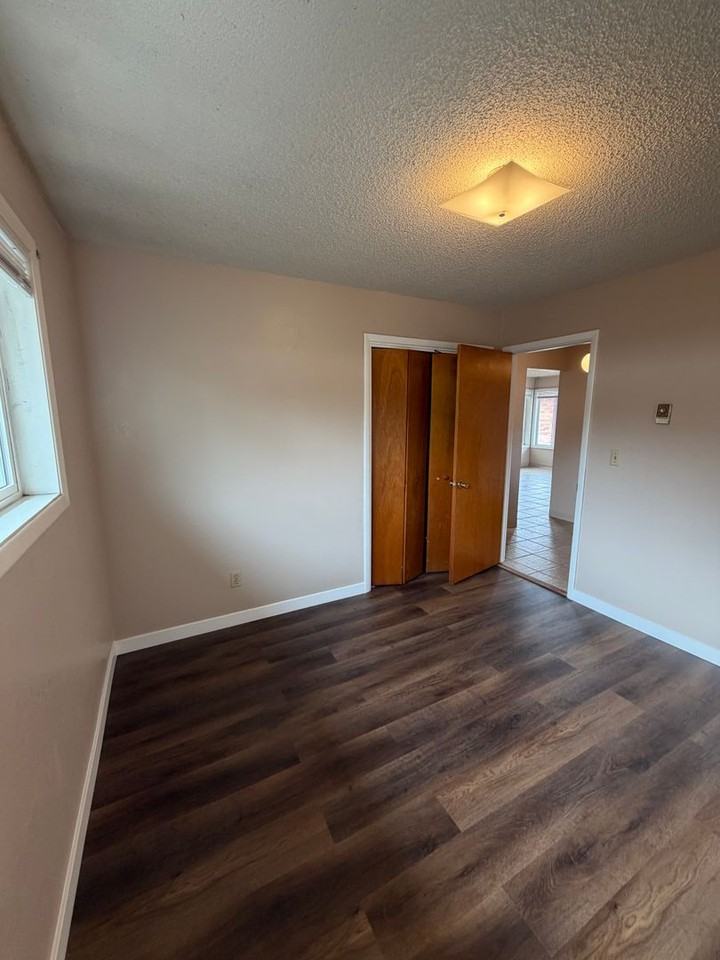 2237 Union St - Photo 4 of 15