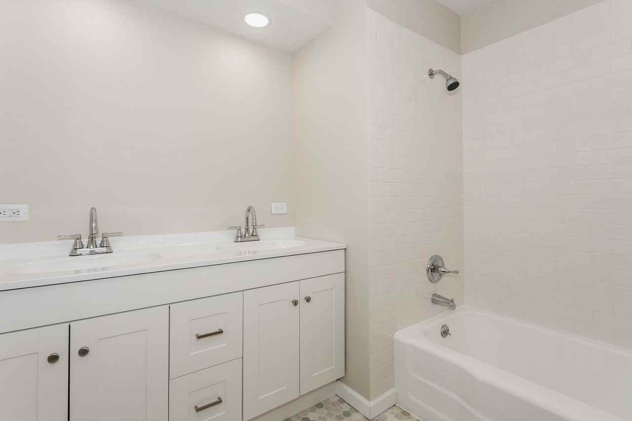 6410 E 10th St N - Photo 4 of 10