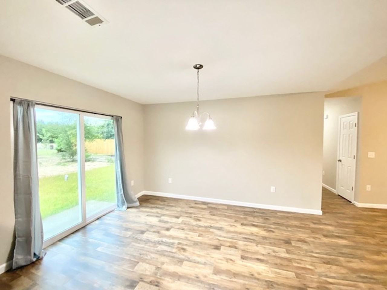331 Passion Flower St - Photo 2 of 20
