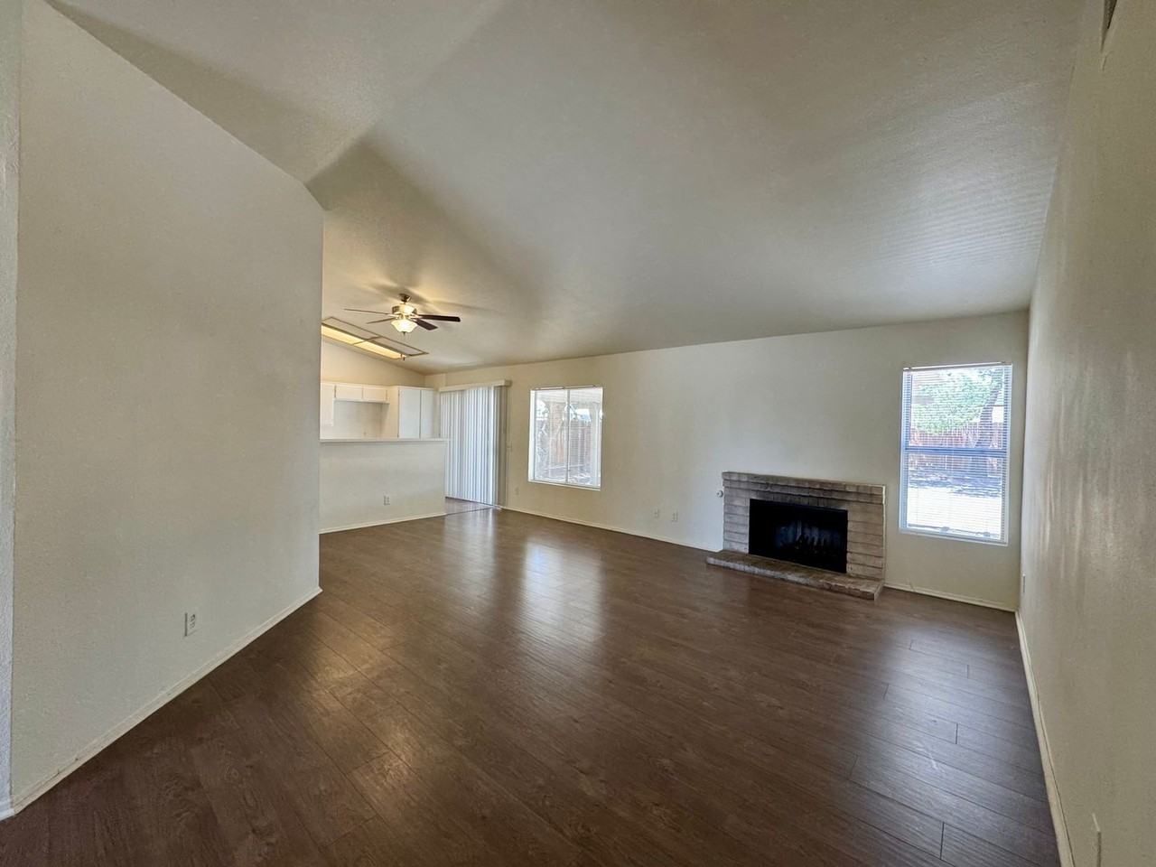 10624 Palmyra St - Photo 2 of 21