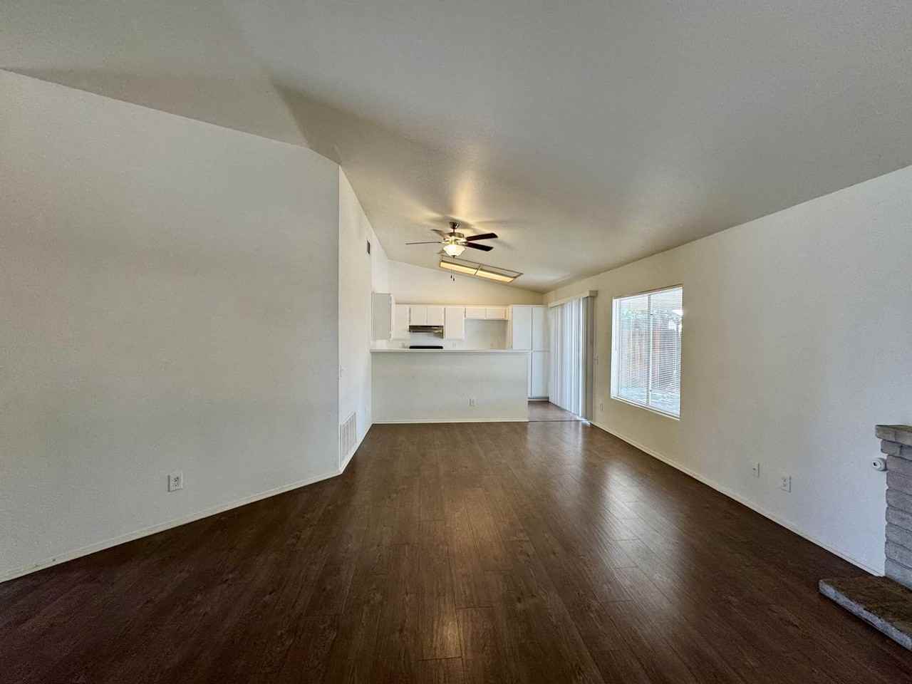 10624 Palmyra St - Photo 4 of 21