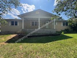 featured image of 1809 Eagle Dr