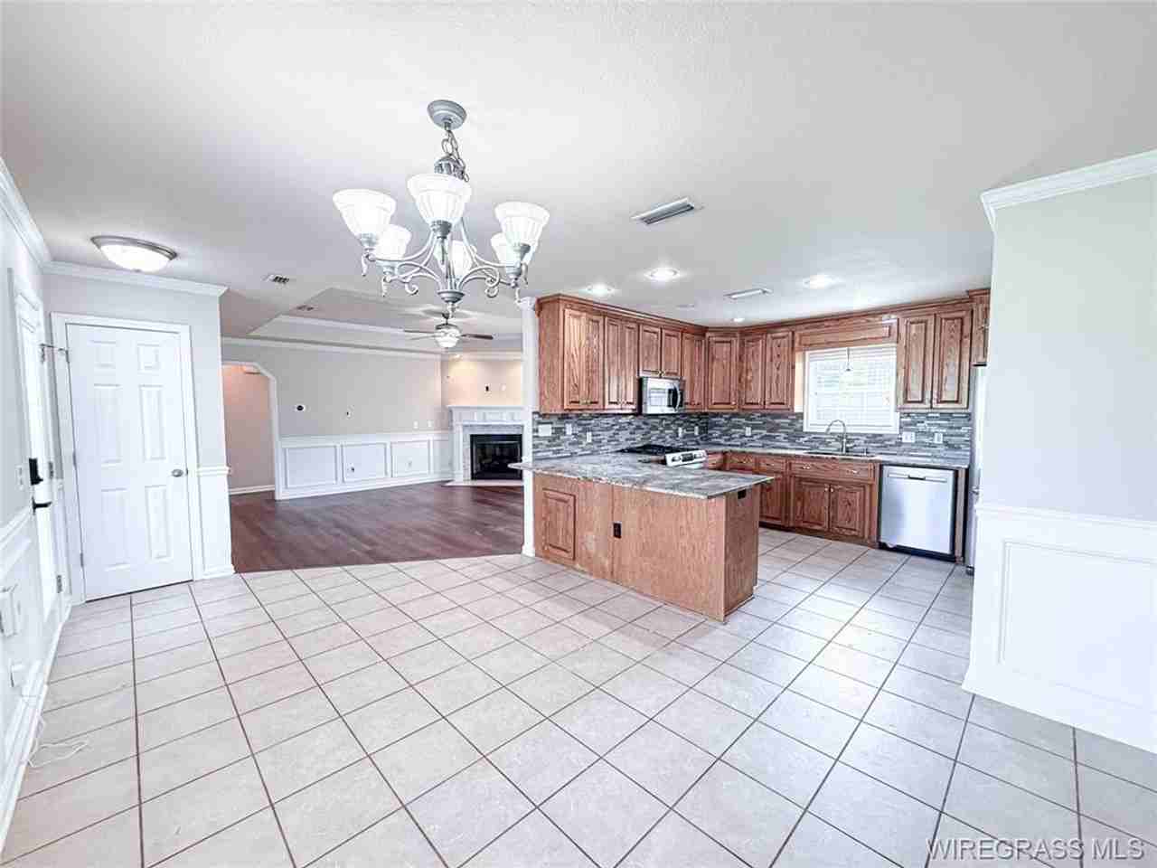 501 Homestead Way - Photo 4 of 17