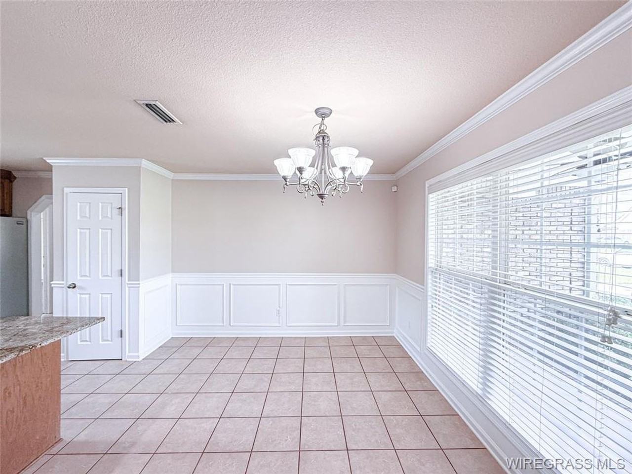 501 Homestead Way - Photo 6 of 17