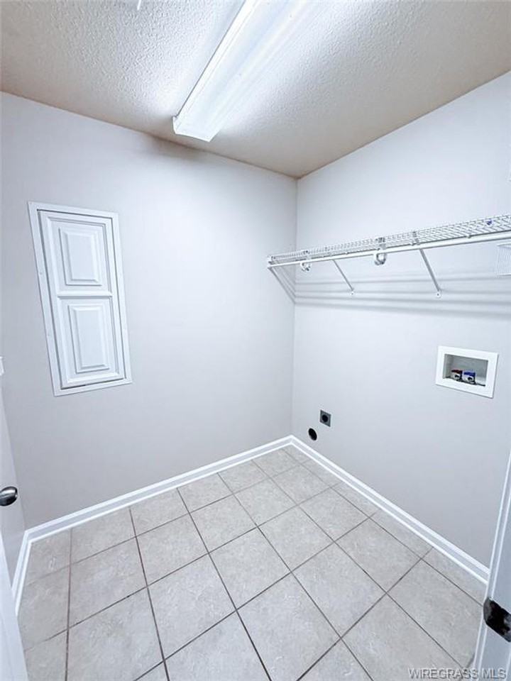 501 Homestead Way - Photo 7 of 17