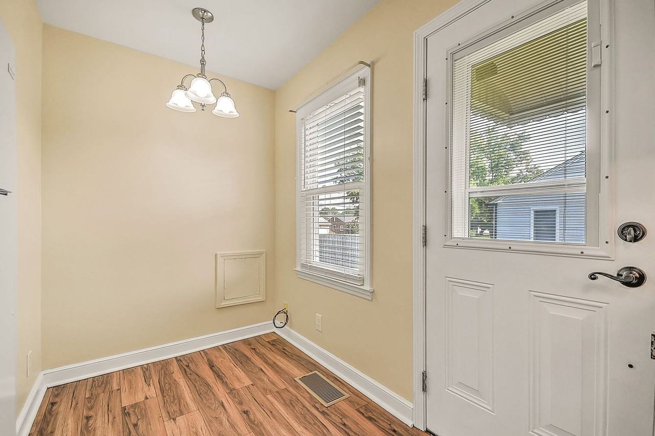 2361 Hiwassee Dr - Photo 4 of 27
