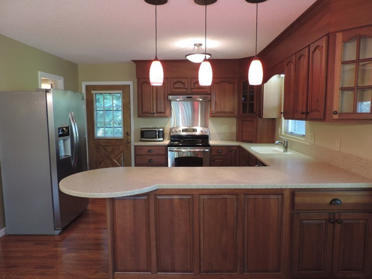 404 Wintergreen Dr - Photo 4 of 32