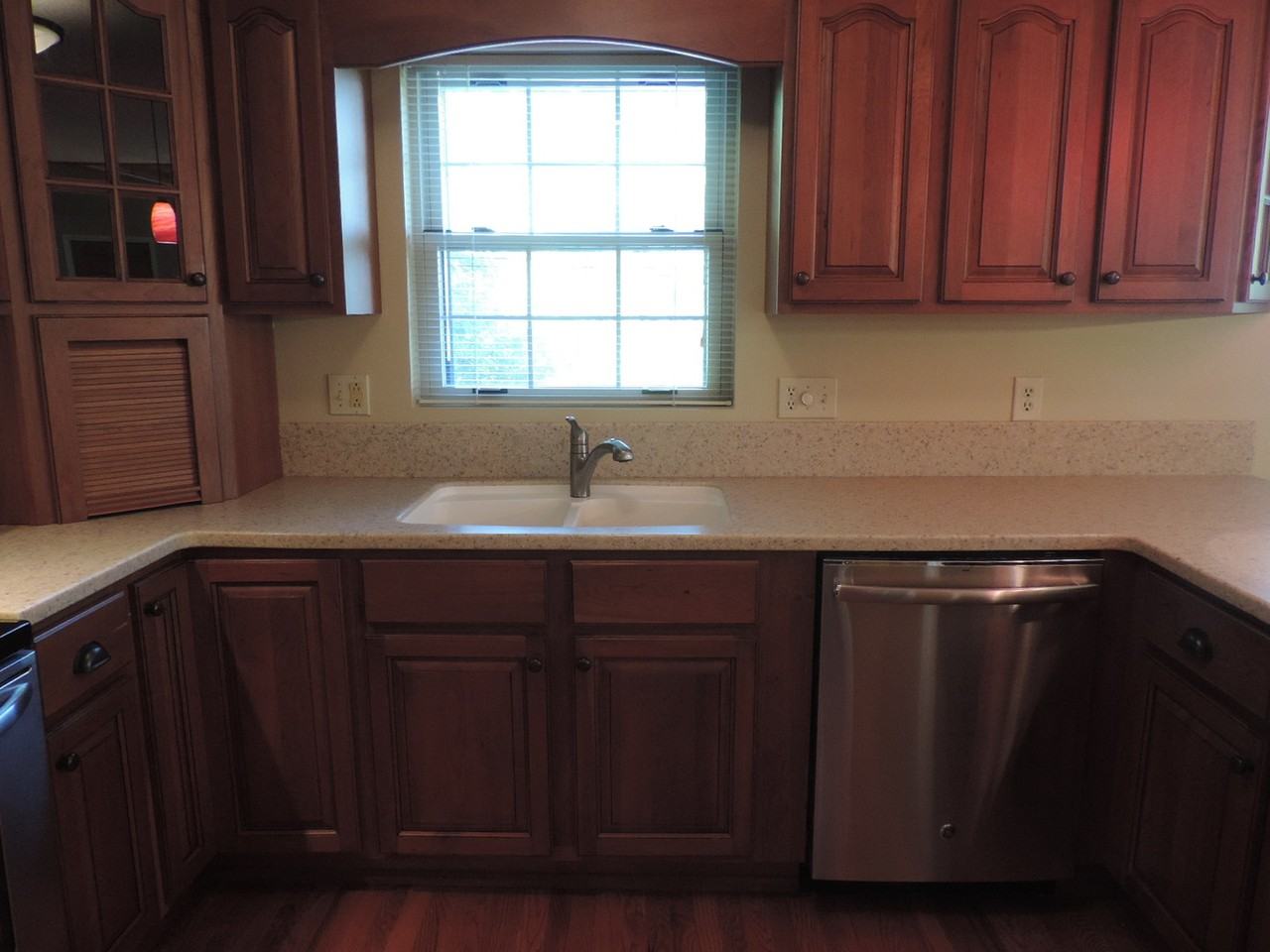 404 Wintergreen Dr - Photo 6 of 32