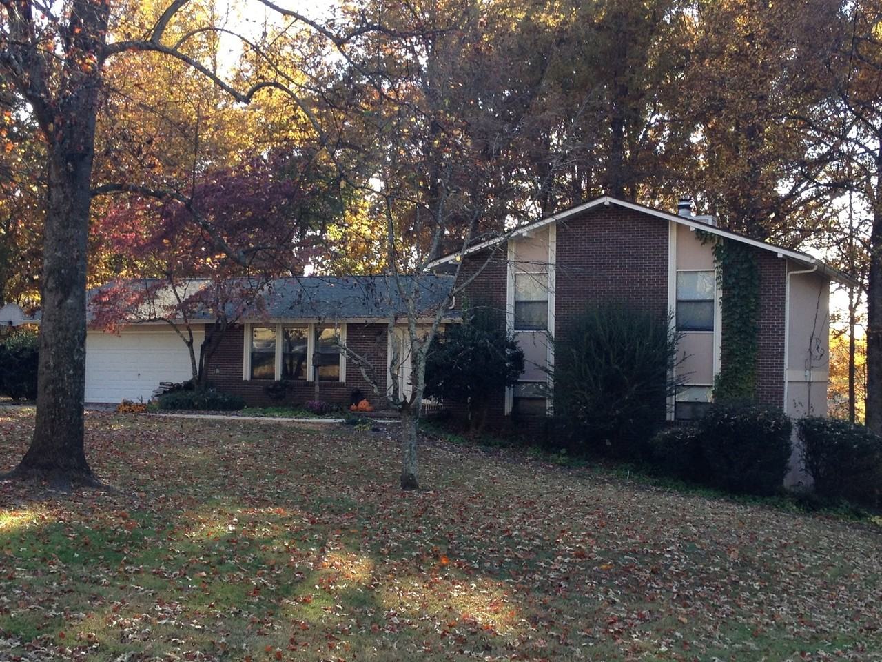 601 Banbury Rd - Photo 2 of 13