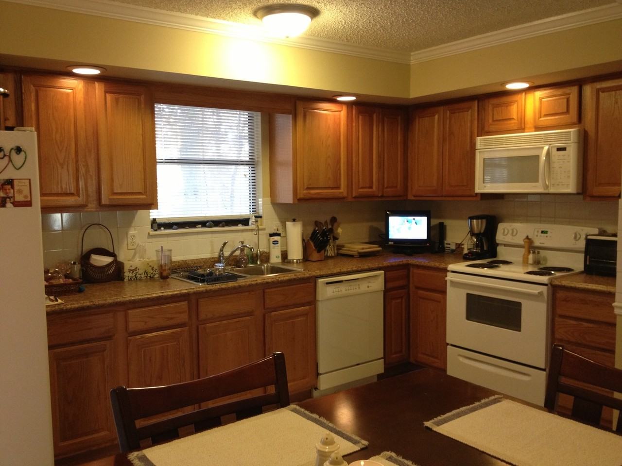 601 Banbury Rd - Photo 5 of 13