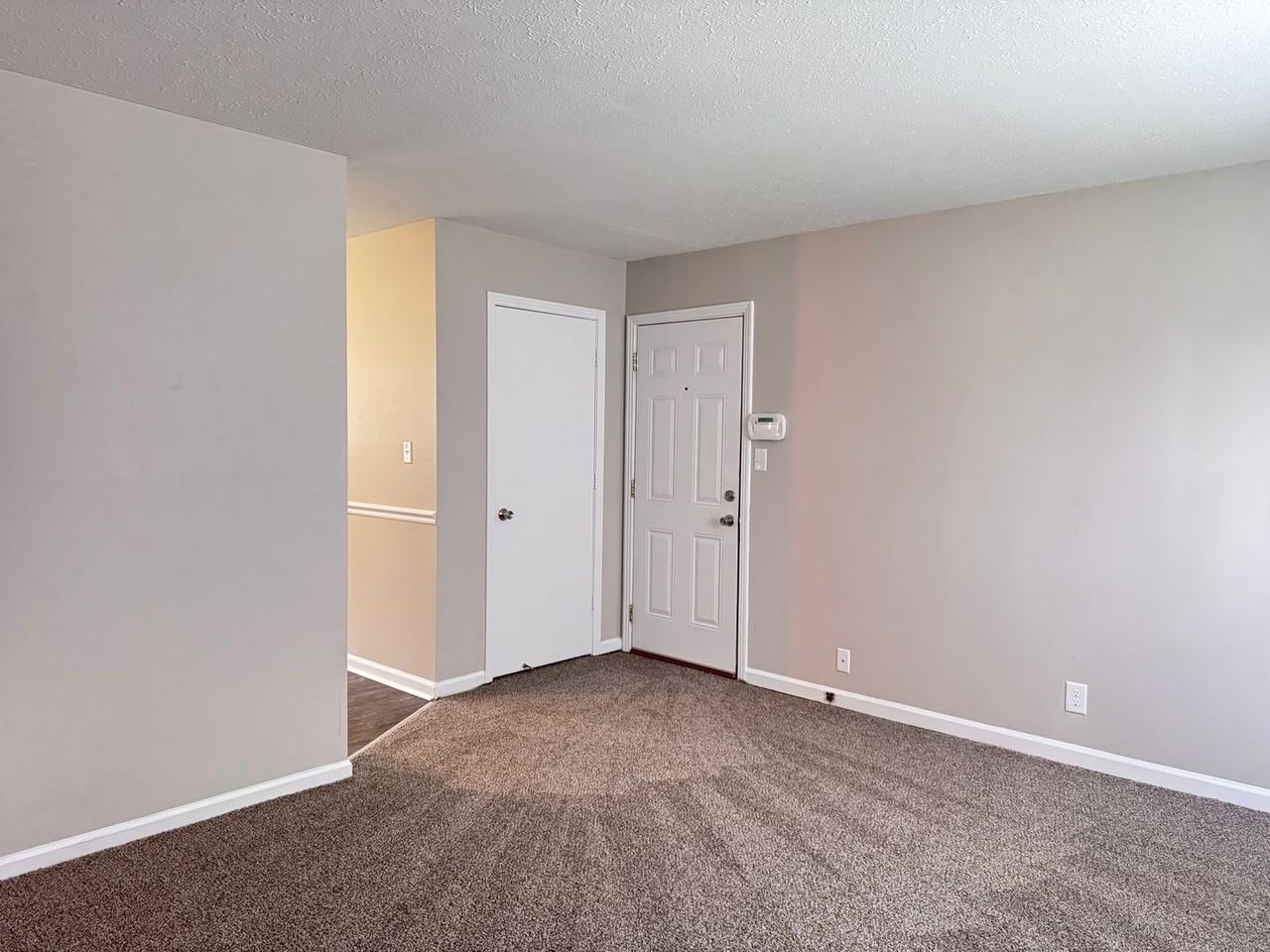 322 Welchwood Dr - Photo 4 of 19