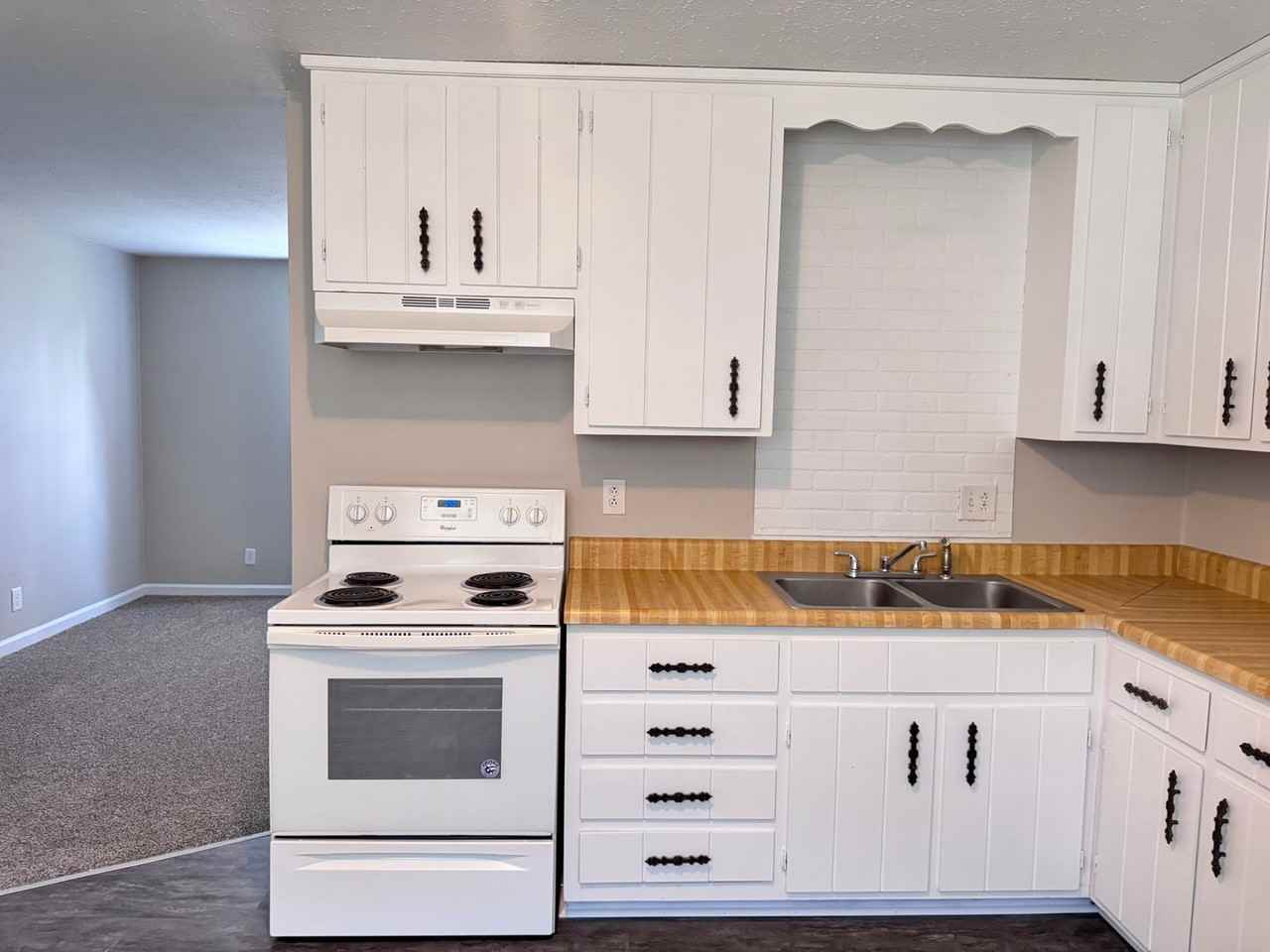 322 Welchwood Dr - Photo 6 of 19