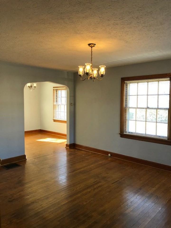 402 College St #402 - Photo 3 of 11