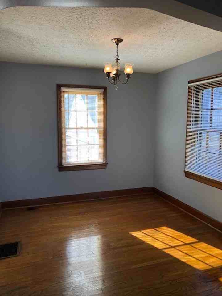 402 College St #402 - Photo 5 of 11