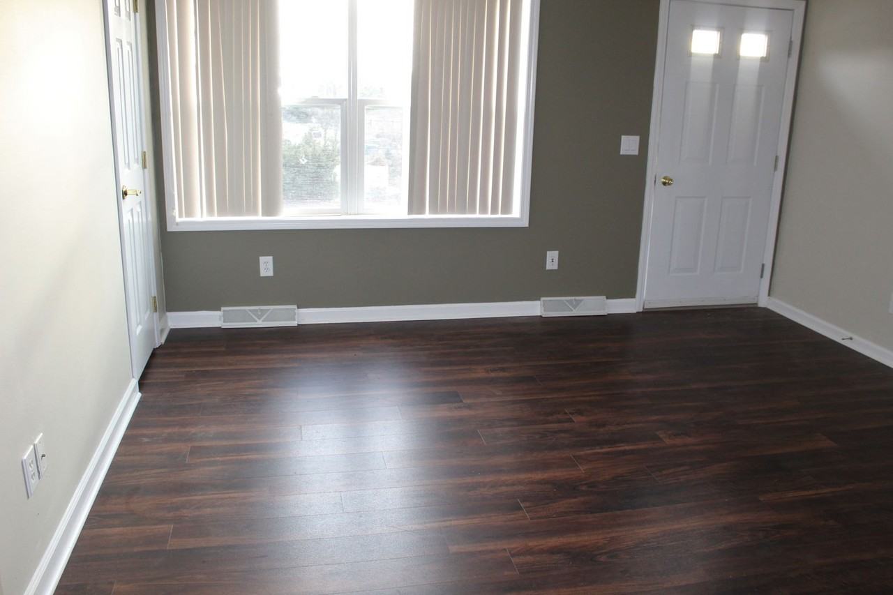 541 E Frederick St - Photo 4 of 13