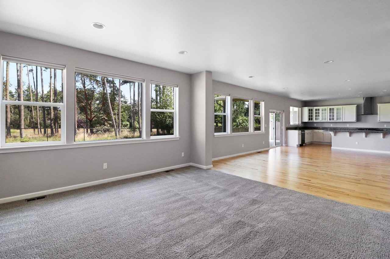 2722 Sw Fairway Point Dr - Photo 3 of 26