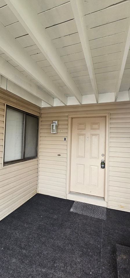 1315 E 123rd Ter - Photo 3 of 50