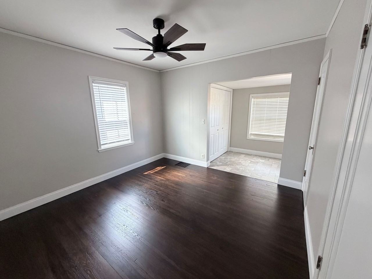 528 2nd St Ne - Photo 2 of 9