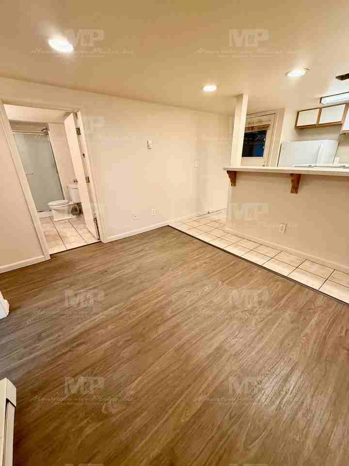 611 1/2 S Grant Ave - Photo 4 of 12
