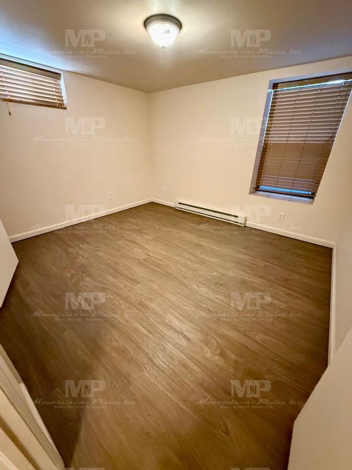611 1/2 S Grant Ave - Photo 6 of 12