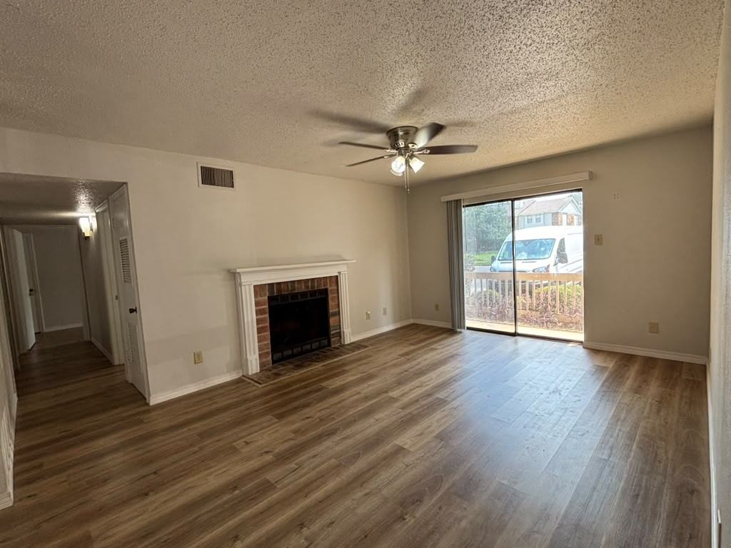 1250 HENCHLEY AVE104 #104 - Photo 3 of 17
